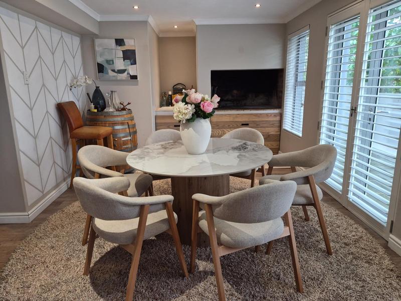 To Let 4 Bedroom Property for Rent in Oude Westhof Western Cape